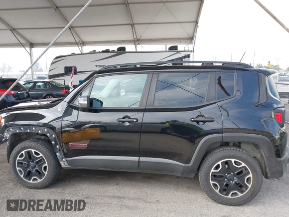 2016 Jeep Renegade Trailhawk z VIN ZACCJBCT0GPD76536, wystawiony jako IAAI lot #42341470 z przebiegiem 158 091 mil mil oraz . Historia ofert i sprzedaży dostępna na DreamBid. Obrazek 15.