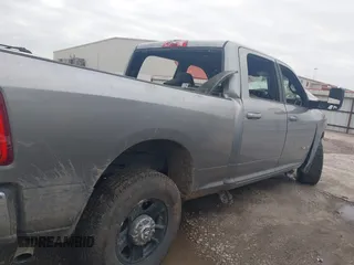 2022 Ram 2500 Big Horn with VIN 3C6UR5DJ6NG182451, listed as a IAAI auction lot 41237938 with 88,140 mi miles. Bid and sale history available at carsss.com. Image 13.