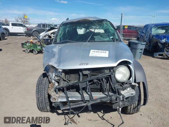 2004 Jeep Liberty Sport with VIN 1J4GL48K84W145318, listed as a IAAI auction lot 41885018 with 174,041 mi miles. Bid and sale history available at carsss.com. Image 6.