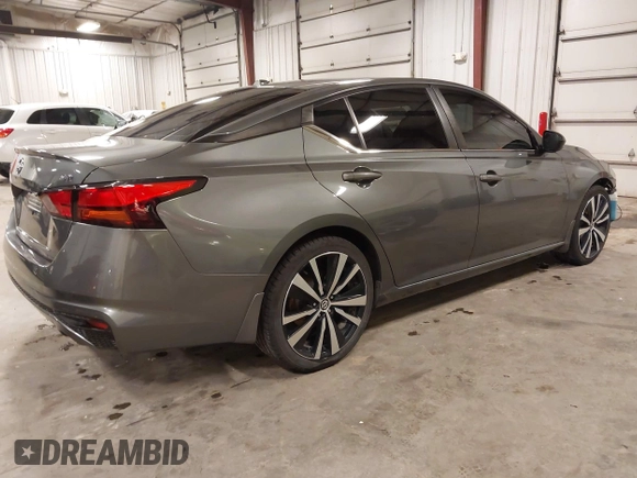 2019 Nissan Altima SR with VIN 1N4BL4CV6KC186522, listed as a IAAI auction lot 41773234 with 95,654 mi miles and . Bid and sale history available at DreamBid. Image 4.