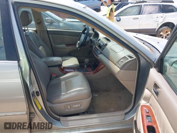 2005 Toyota Camry LE with VIN 4T1BF30K75U618325, listed as a IAAI auction lot 42152020 with 245,183 mi miles and . Bid and sale history available at DreamBid. Image 5.