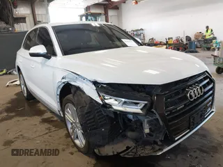 2018 Audi Q5 Premium Plus z VIN WA1BNAFY2J2095058, wystawiony jako IAAI lot #42432771 z przebiegiem 55 153 mil mil oraz . Historia ofert i sprzedaży dostępna na DreamBid. Obrazek 1.