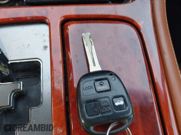 2006 Lexus SC 430 z VIN JTHFN48Y269008343, wystawiony jako IAAI lot #41233248 z przebiegiem 211 487 mil mil oraz . Historia ofert i sprzedaży dostępna na DreamBid. Obrazek 11.