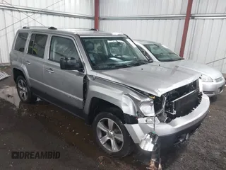 2016 Jeep Patriot High Altitude z VIN 1C4NJRFB0GD500582, wystawiony jako IAAI lot #42298262 z przebiegiem 117 643 mil mil oraz . Historia ofert i sprzedaży dostępna na DreamBid. Obrazek 1.