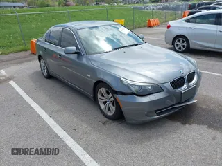 2010 BMW 5 Series 528i with VIN WBANU5C52AC129062, listed as a IAAI auction lot 42087362 with 200,403 mi miles and . Bid and sale history available at carsss.com. Image 1.