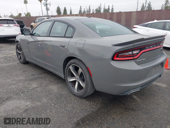 2017 Dodge Charger SE with VIN 2C3CDXBG7HH553583, listed as a IAAI auction lot 41925229 with 121,777 mi miles. Bid and sale history available at carsss.com. Image 3.