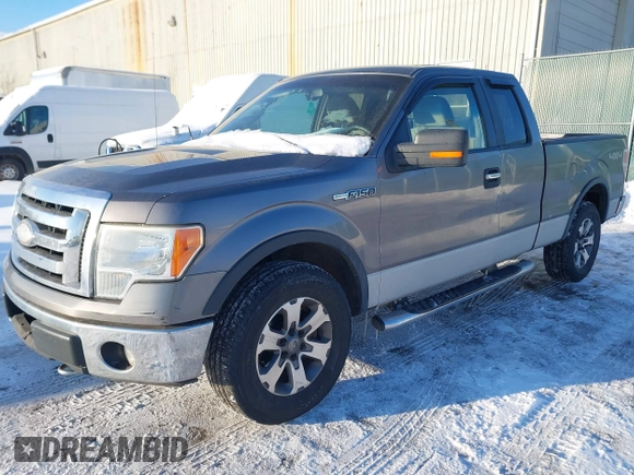 2009 Ford F-150 XL with VIN 1FTPX14V49FA37682, listed as a IAAI auction lot 41589752 with 176,691 mi miles. Bid and sale history available at carsss.com. Image 2.