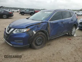 2017 Nissan Rogue S z VIN JN8AT2MTXHW135639, wystawiony jako Copart lot #55834815 z przebiegiem 145 571 mil mil oraz Szkoda całkowita • Salvage title. Historia ofert i sprzedaży dostępna na DreamBid. Obrazek 1.