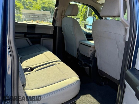 2019 Ford F-350 XL with VIN 1FT8W3DT7KEF88122, listed as a Copart auction lot 58671645 with 323,374 mi miles and Clean title. Bid and sale history available at DreamBid. Image 6.
