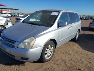 2008 Kia Sedona with VIN KNDMB133686227144, listed as a IAAI auction lot 41868692 with 124,269 mi miles. Bid and sale history available at carsss.com. Image 17.