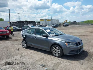 2017 Volkswagen Jetta S с VIN 3VW2B7AJ7HM211818, выставлен на аукционе IAAI как лот 42215927 с пробегом Не указан миль и . История ставок и продаж доступна на DreamBid. Изображение 1.