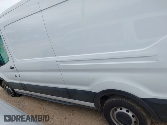 2019 Ford Transit z VIN 1FTYR2CM8KKA13993, wystawiony jako IAAI lot #41955116 z przebiegiem 91 395 mil mil oraz . Historia ofert i sprzedaży dostępna na DreamBid. Obrazek 14.