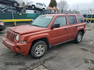 2008 Jeep Patriot Sport with VIN 1J8FF28W08D660744, listed as a Copart auction lot 51783135 with 196,158 mi miles and Salvage Title. Bid and sale history available at carsss.com. Image 1.