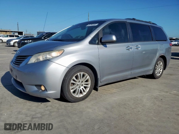 2013 Toyota Sienna XLE AAS с VIN 5TDYK3DC2DS327442, выставлен на аукционе Copart как лот 56754465 с пробегом 203 691 миль миль и Чистый • Clean title. История ставок и продаж доступна на DreamBid. Изображение 1.