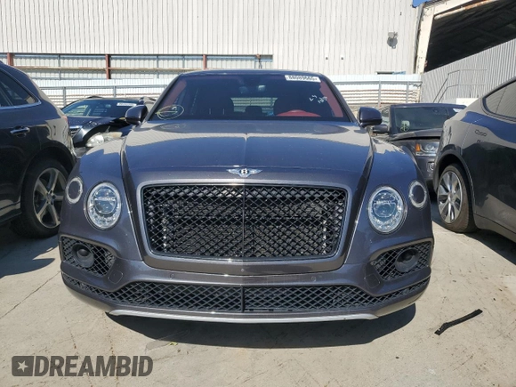 2018 Bentley Bentayga Signature z VIN SJAAC2ZV7JC019555, wystawiony jako Copart lot #88089665 z przebiegiem 50 323 mil mil oraz Szkody całkowita. Historia ofert i sprzedaży dostępna na DreamBid. Obrazek 5.
