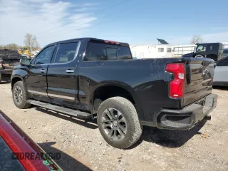 2025 Chevrolet Silverado 1500 with VIN 2GCPAFED6S1116613, listed as a Copart auction lot 48756285 with 1,136 mi miles and Salvage Title. Bid and sale history available at DreamBid. Image 2.