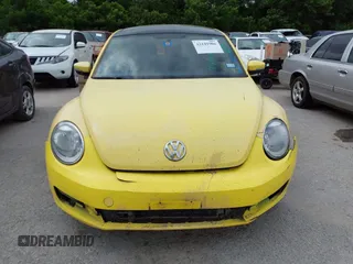 2013 Volkswagen Beetle 2.5L w/Sun/Sound/Nav with VIN 3VWJX7AT2DM680808, listed as a IAAI auction lot 42141906 with 113,399 mi miles and . Bid and sale history available at DreamBid. Image 12.