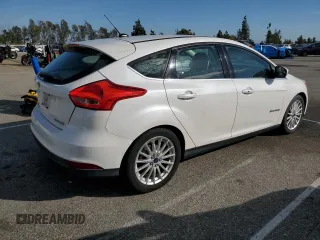 2015 Ford Focus Electric с VIN 1FADP3R41FL281341, выставлен на аукционе Copart как лот 45711345 с пробегом 75 904 миль миль и Чистый • Clean title. История ставок и продаж доступна на DreamBid. Изображение 3.