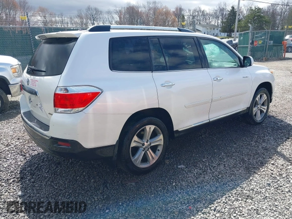 2012 Toyota Highlander Limited with VIN 5TDDK3EH6CS122455, listed as a IAAI auction lot 41824335 with 154,149 mi miles. Bid and sale history available at carsss.com. Image 4.
