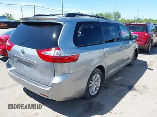 2015 Toyota Sienna XLE с VIN 5TDYK3DC0FS688624, выставлен на аукционе IAAI как лот 42252799 с пробегом 201 522 миль миль и . История ставок и продаж доступна на DreamBid. Изображение 4.
