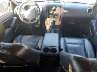 2006 Ford Explorer Limited с VIN 1FMEU65826UA43795, выставлен на аукционе Copart как лот 81611504 с пробегом 241 036 миль миль и Чистый • Clean title. История ставок и продаж доступна на DreamBid. Изображение 8.