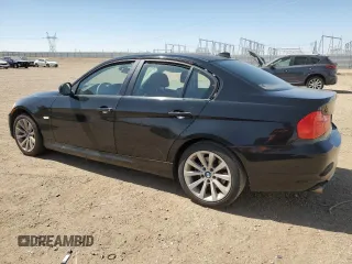 2011 BMW 3 Series 328i z VIN WBAPH5C53BA444981, wystawiony jako Copart lot #61779665 z przebiegiem 137 307 mil mil oraz Czysty tytuł • Clean title. Historia ofert i sprzedaży dostępna na DreamBid. Obrazek 2.