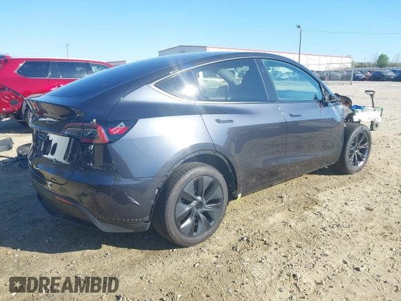 2024 Tesla Model Y Long Range with VIN 7SAYGDEE8RA293641, listed as a IAAI auction lot 41891018 with 7,341 mi miles and . Bid and sale history available at DreamBid. Image 4.