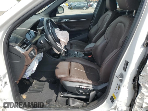 2020 BMW X1 xDrive28i с VIN WBXJG9C09L5P49700, выставлен на аукционе Copart как лот 55398635 с пробегом 95 029 миль миль и Списание • Salvage title. История ставок и продаж доступна на DreamBid. Изображение 7.