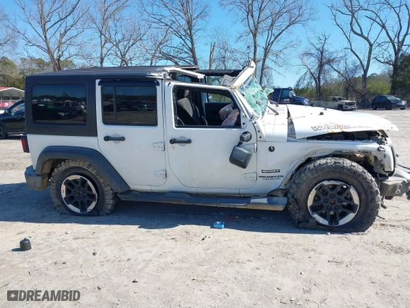 2017 Jeep Wrangler Unlimited Sport with VIN 1C4BJWDG7HL520402, listed as a IAAI auction lot 41730109 with 152,478 mi miles. Bid and sale history available at carsss.com. Image 14.