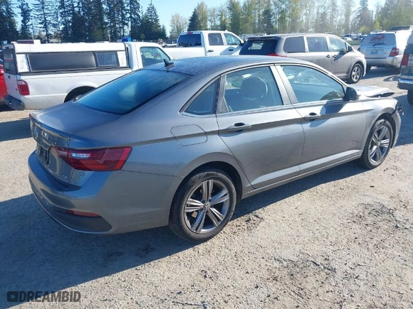 2024 Volkswagen Jetta SE with VIN 3VWEM7BU1RM058175, listed as a IAAI auction lot 42067787 with 12,871 mi miles. Bid and sale history available at carsss.com. Image 4.