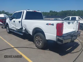 2022 Ford F-250 XL с VIN 1FT7W2B64NED83140, выставлен на аукционе IAAI как лот 42564764 с пробегом 77 458 миль миль и . История ставок и продаж доступна на DreamBid. Изображение 3.