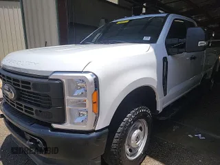 2023 Ford F-250 XL with VIN 1FT7X2BA2PEC72168, listed as a IAAI auction lot 42777782 with 71,892 mi miles and . Bid and sale history available at DreamBid. Image 27.