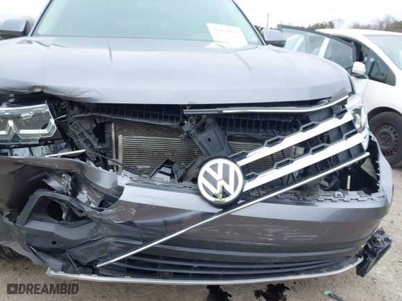 2018 Volkswagen Atlas 3.6L V6 SEL with VIN 1V2MR2CA7JC543769, listed as a IAAI auction lot 41479621 with 122,699 mi miles. Bid and sale history available at carsss.com. Image 18.