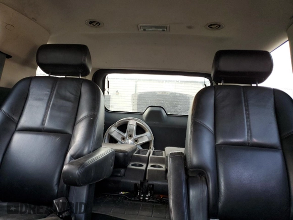 2007 GMC Yukon SLT with VIN 1GKFK13037J301361, listed as a Copart auction lot 73737044 with 271,585 mi miles and Clean Title. Bid and sale history available at carsss.com. Image 10.