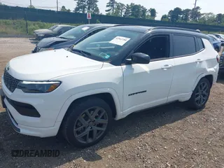 2024 Jeep Compass Limited с VIN 3C4NJDCN9RT164977, выставлен на аукционе IAAI как лот 42563780 с пробегом 4 229 миль миль и . История ставок и продаж доступна на DreamBid. Изображение 18.