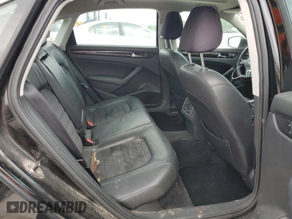 2014 Volkswagen Passat SEL Premium with VIN 1VWCN7A30EC036693, listed as a Copart auction lot 59156245 with 136,939 mi miles and Salvage title. Bid and sale history available at DreamBid. Image 11.