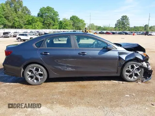 2021 Kia Forte LXS with VIN 3KPF24AD2ME273774, listed as a IAAI auction lot 41980949 with 48,883 mi miles and . Bid and sale history available at carsss.com. Image 14.