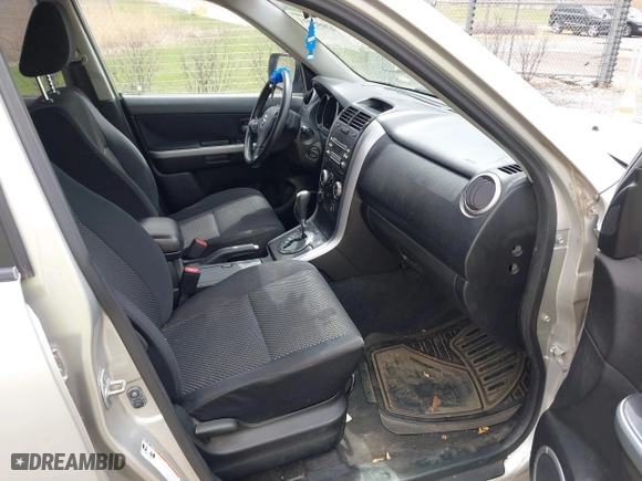 2007 Suzuki Grand Vitara XSport w/Snrf with VIN JS3TD944674201893, listed as a IAAI auction lot 42095911 with 105,512 mi miles. Bid and sale history available at carsss.com. Image 5.