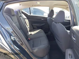 2019 Nissan Altima 2.5 SV with VIN 1N4BL4DVXKC192757, listed as a IAAI auction lot 41967586 with 31,066 mi miles. Bid and sale history available at carsss.com. Image 8.