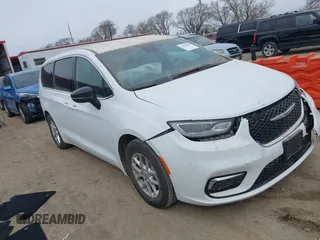 2024 Chrysler Pacifica Touring with VIN 2C4RC1FG3RR113467, listed as a IAAI auction lot 41858607 with 8,123 mi miles and . Bid and sale history available at DreamBid. Image 1.