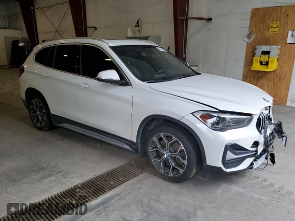 2020 BMW X1 xDrive28i z VIN WBXJG9C00L5P42487, wystawiony jako Copart lot #59669325 z przebiegiem 88 402 mil mil oraz Szkoda całkowita • Salvage title. Historia ofert i sprzedaży dostępna na DreamBid. Obrazek 4.