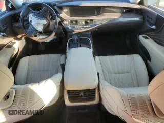 2018 Lexus LS with VIN JTHB51FF5J5002860, listed as a Copart auction lot 42040125 with 29,902 mi miles and Salvage Title. Bid and sale history available at carsss.com. Image 8.