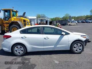 2018 Kia Forte LX with VIN 3KPFK4A76JE236023, listed as a IAAI auction lot 42168951 with 1 mi miles. Bid and sale history available at carsss.com. Image 12.