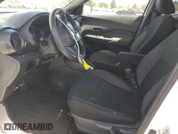 2019 Nissan Kicks S z VIN 3N1CP5CU1KL495287, wystawiony jako Copart lot #55803885 z przebiegiem 88 530 mil mil oraz Szkoda całkowita • Salvage title. Historia ofert i sprzedaży dostępna na DreamBid. Obrazek 7.