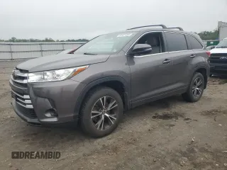 2017 Toyota Highlander LE z VIN 5TDBZRFH9HS377774, wystawiony jako Copart lot #62551485 z przebiegiem 75 292 mil mil oraz Szkoda całkowita • Salvage title. Historia ofert i sprzedaży dostępna na DreamBid. Obrazek 1.