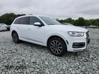 2017 Audi Q7 Premium Plus with VIN WA1LAAF79HD007810, listed as a Copart auction lot 65116745 with 193,643 mi miles and Clean title. Bid and sale history available at DreamBid. Image 4.