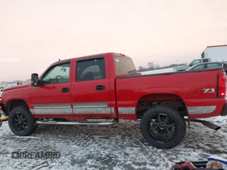 2006 Chevrolet Silverado 1500 LT1 with VIN 2GCEK13TX61118887, listed as a IAAI auction lot 41003882 with 171,532 mi miles. Bid and sale history available at carsss.com. Image 14.