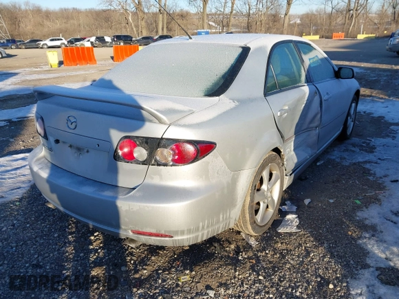 2008 Mazda 6 i Sport VE with VIN 1YVHP80C185M14226, listed as a IAAI auction lot 41424080 with 178,816 mi miles and . Bid and sale history available at carsss.com. Image 4.