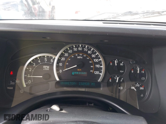 2005 Hummer H2 SUV with VIN 5GRGN23U35H105620, listed as a IAAI auction lot 41912574 with 232,938 mi miles. Bid and sale history available at carsss.com. Image 7.
