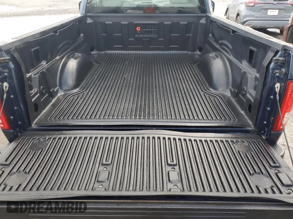 2016 Ford F-150 XL с VIN 1FTMF1C82GFB20087, выставлен на аукционе Copart как лот 42754595 с пробегом 179 867 миль миль и Списание • Salvage title. История ставок и продаж доступна на DreamBid. Изображение 10.
